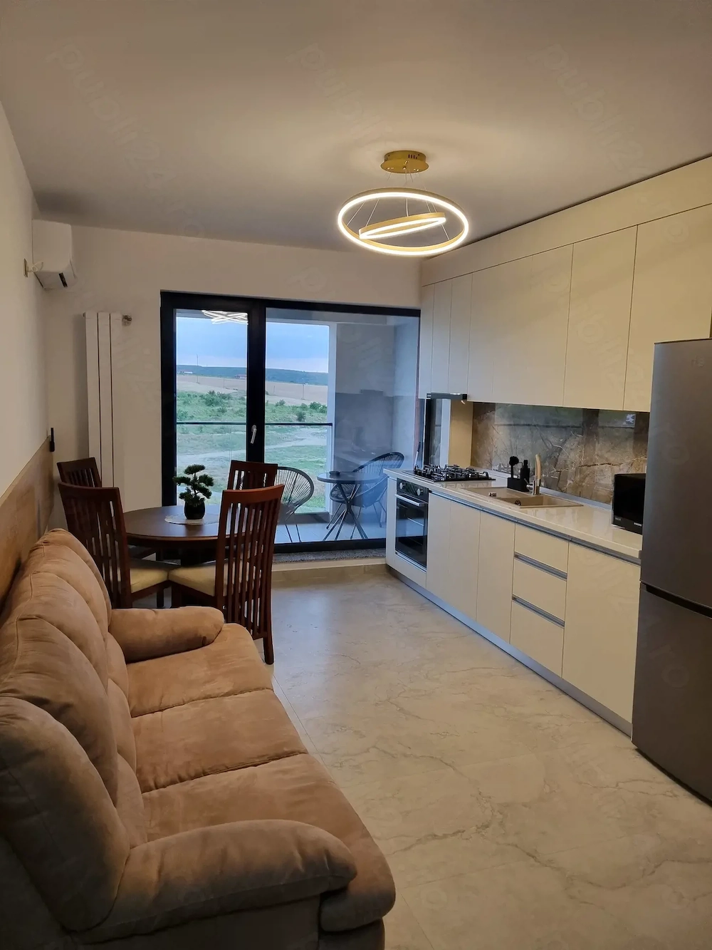 Prima inchiriere..Apartament cu 3 camere în bloc nou