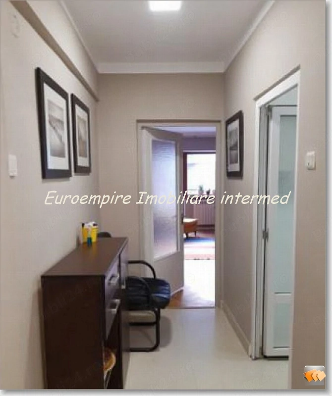 Apartament 3 camere de vanzare zona Centru