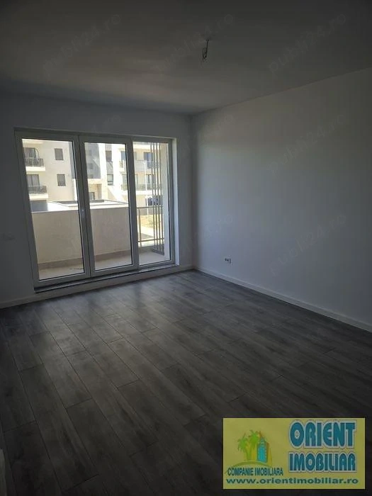 Tomis Plus, 2 camere de vanzare, etaj 1, decomandat
