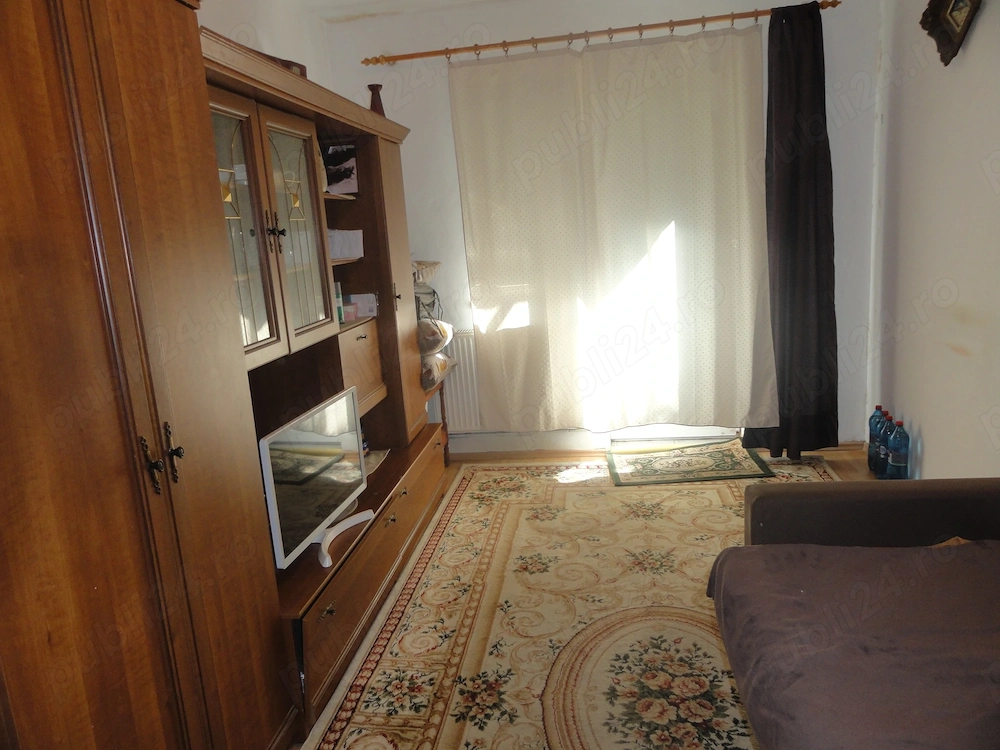 Apartament 3 camere etaj 2 Vlaicu, 63 mp, aproape de statia de tramvai