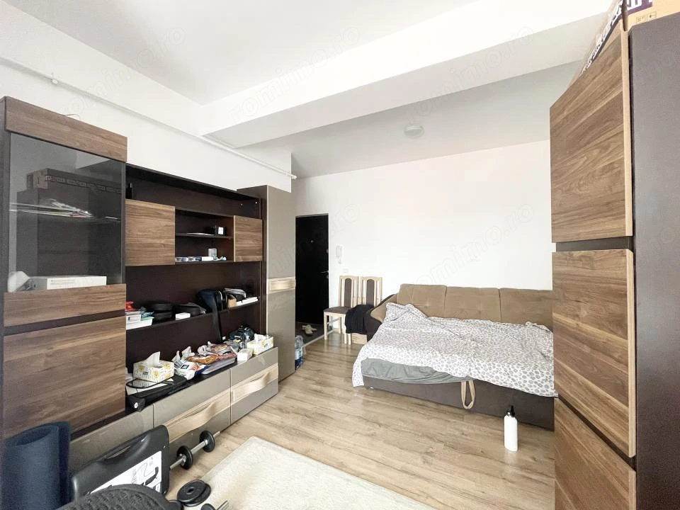 Apartament o camera, bloc nou - Girocului