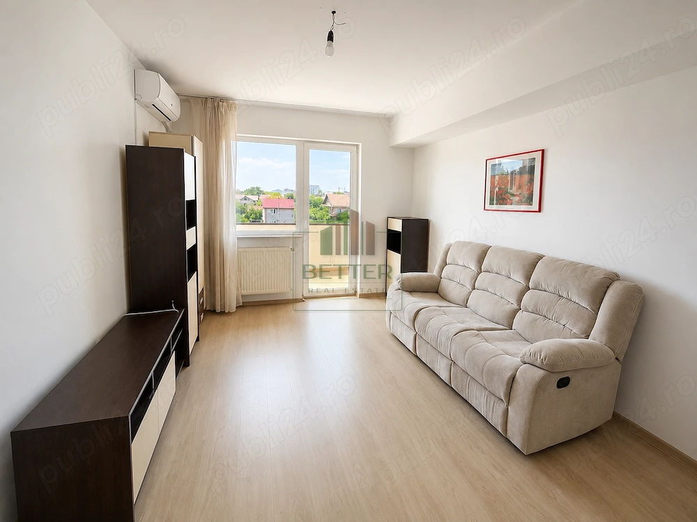 Apartament 3 camere de vânzare, Sector 4, 800 m metrou și balcon generos