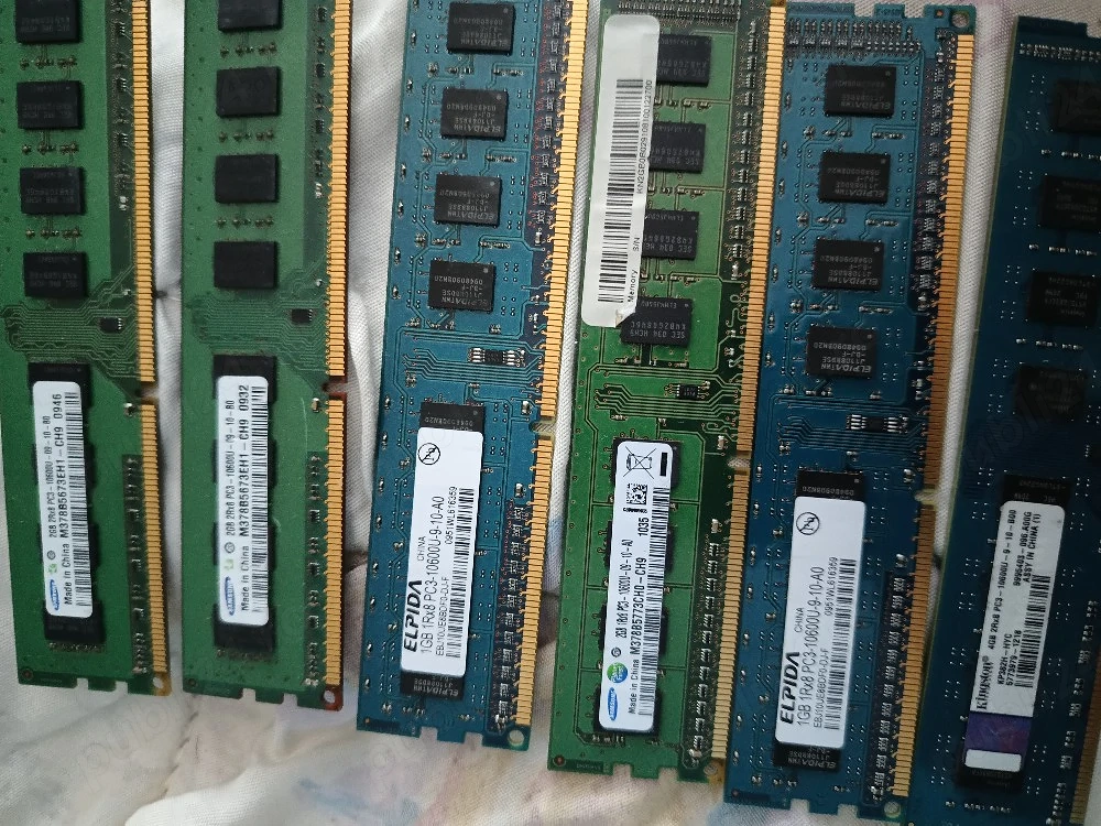 vand componente pentru pc