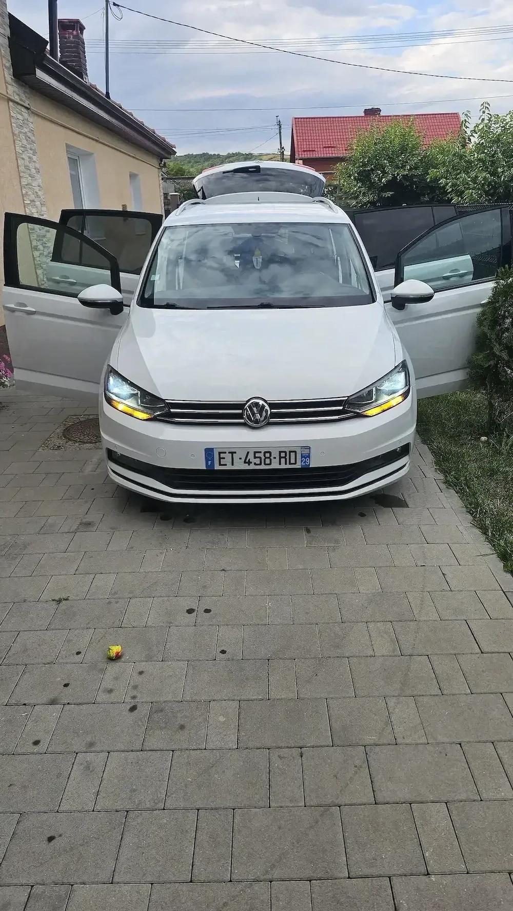 Volkswagen Touran 2018 1.6 TDI manual 6+1 5 locuri