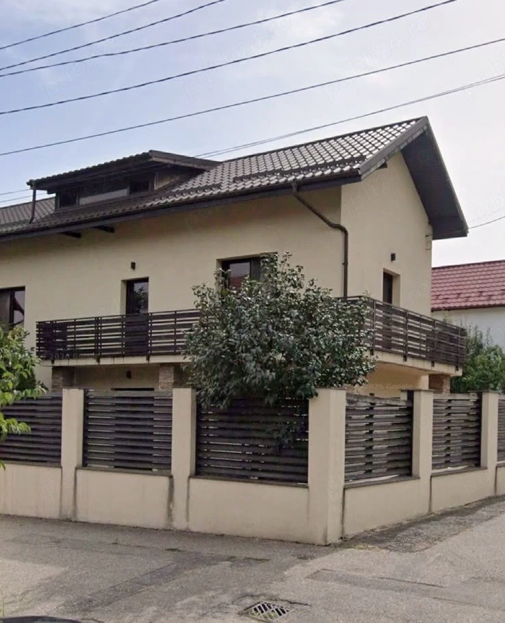 Vila deosebita de vanzare   Pitesti   Trivale   Langa padure   2 min de Schitul din Trivale  