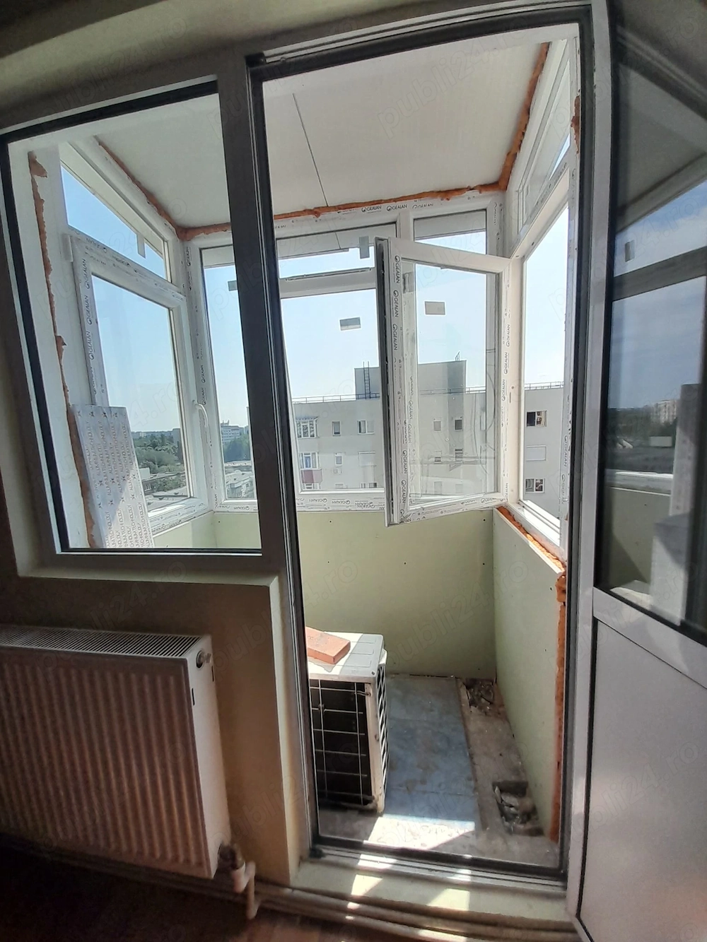 Vind apartament 2 camere 