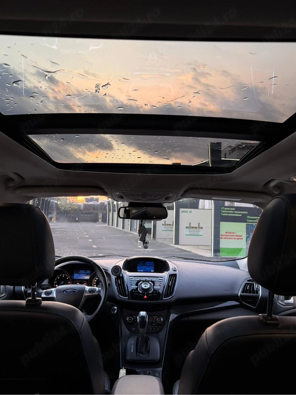 vand ford kuga proprietar din 2024 aprilie full cu trapa panoramica