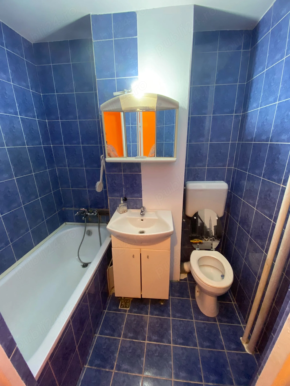 Vând apartament 3 camere în zona Calea Șagului, 47 mp