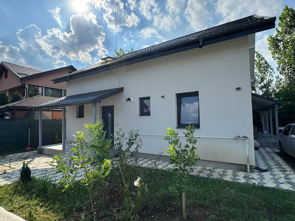 Casa de vanzare P+M  suprafață teren 500 mp.,4 dormitoare, living bucătărie open space,2 bai,terasa!