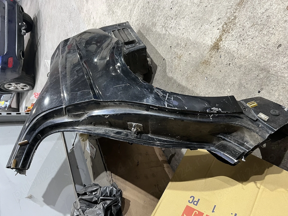 Vând aripă BMW e90 2005 stânga spate 