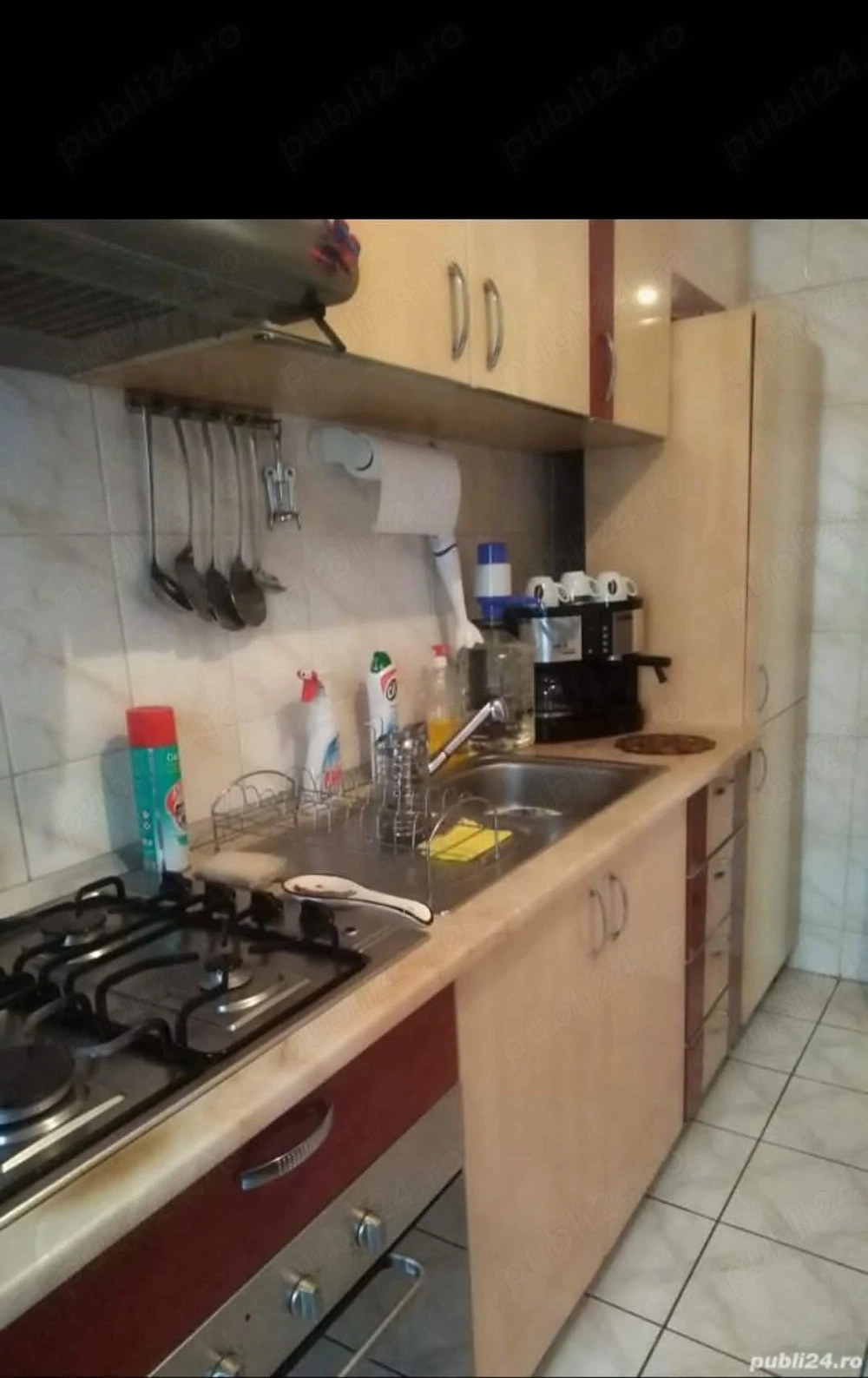 Vind  apartament cu 3 camere ,in Alba Iulia centru. 