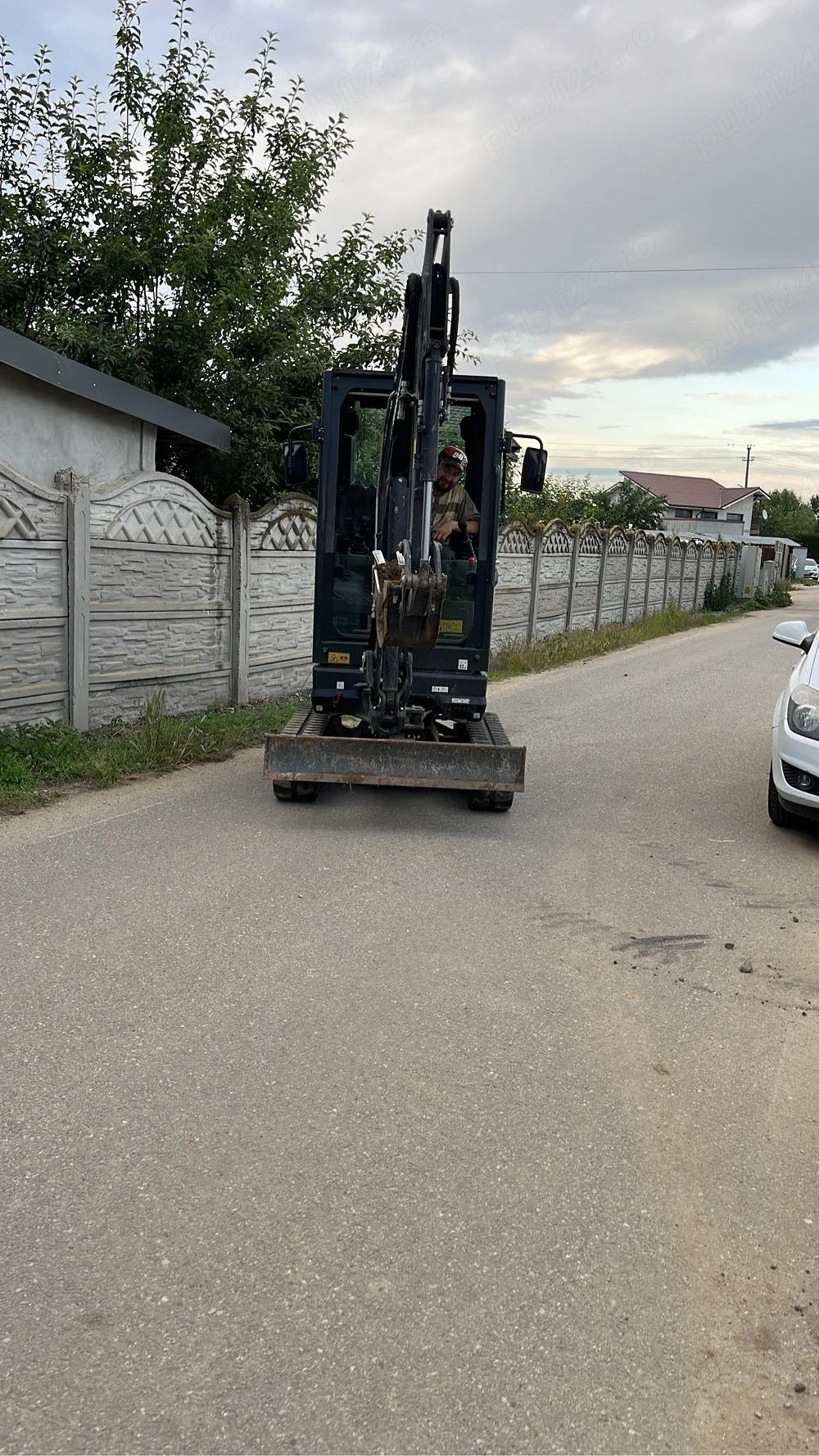 Angajem operator miniexcavator 