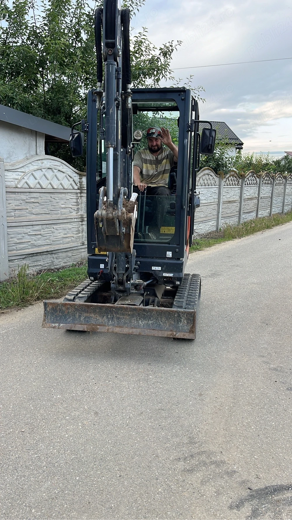 Angajem operator miniexcavator 