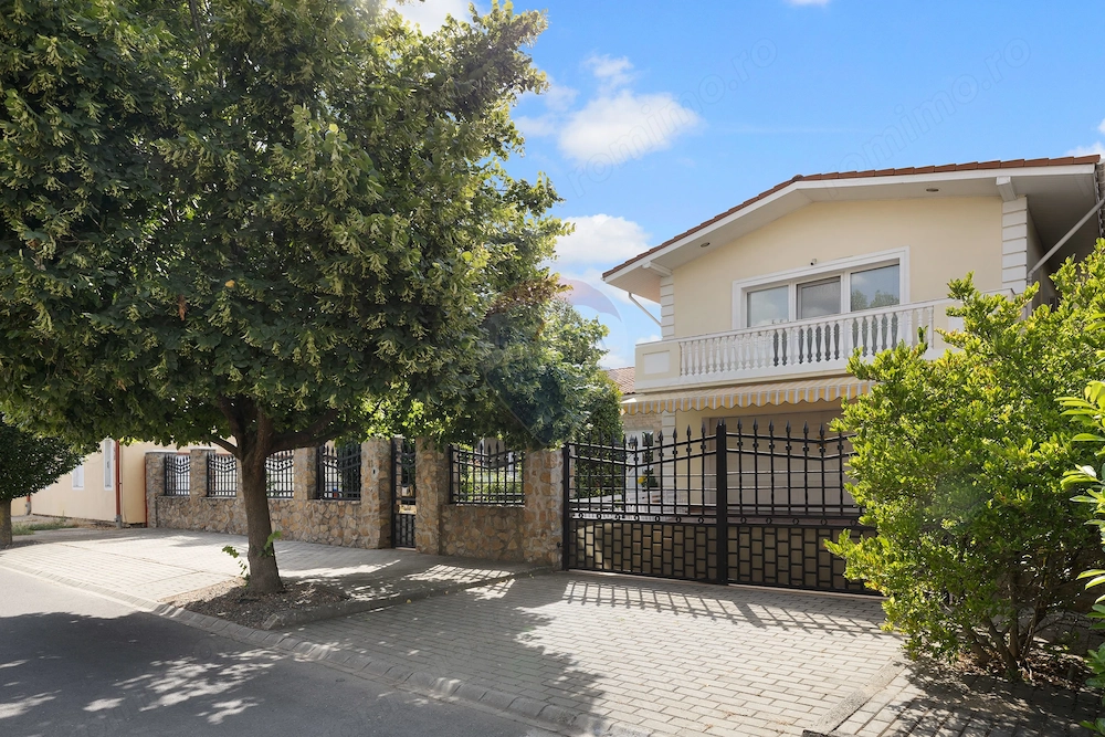 Vilă cu 4 camere de vânzare 921 mp zona Subcetate,Arad