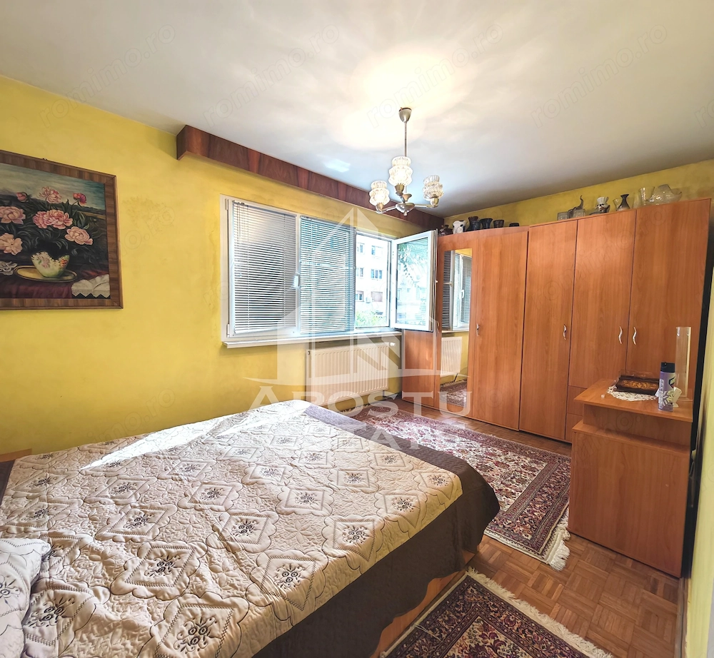 Apartament cu 3 camere de vanzare, zona Circumvalatiunii, Timisoara