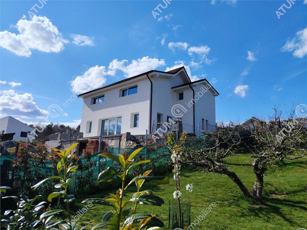 Casa individuala in Cisnadioara cu 4 camere 2 bai terasa teren 1170 mp