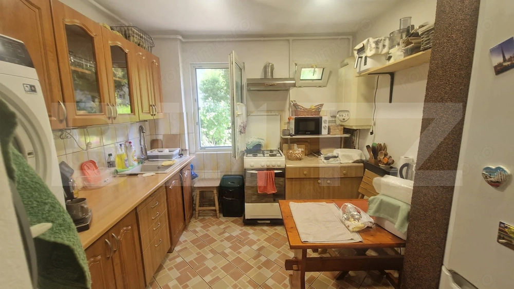 Apartament cu 2 camere, 50 mp, pivnita -loc parcare -zona  Astra 