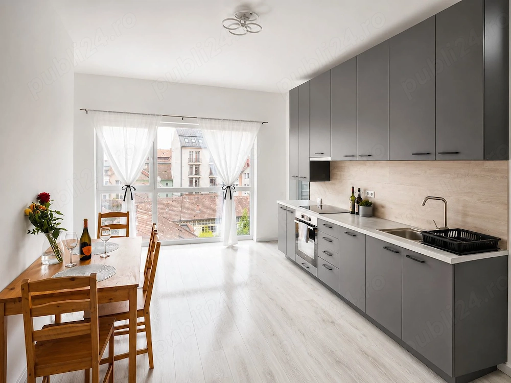 Apartament modern cu 3 camere de  vânzare - str. Craiova