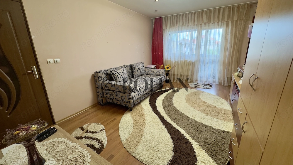 Apartament 3 camere, loc de parcare, Zona Mercur, Str. Vânătorilor