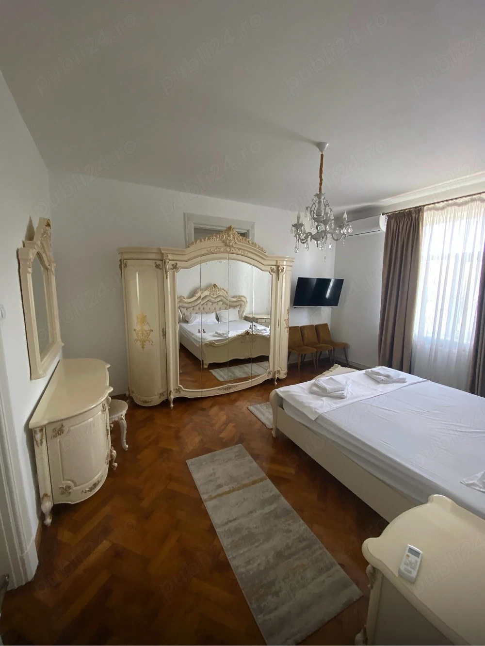 inchiriez apartament Ultracentral, langa primaria Craiova