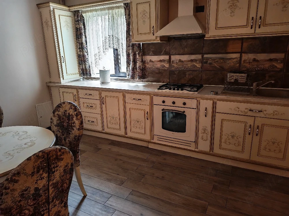 Proprietar ,inchiriez apartament cu doua camere 
