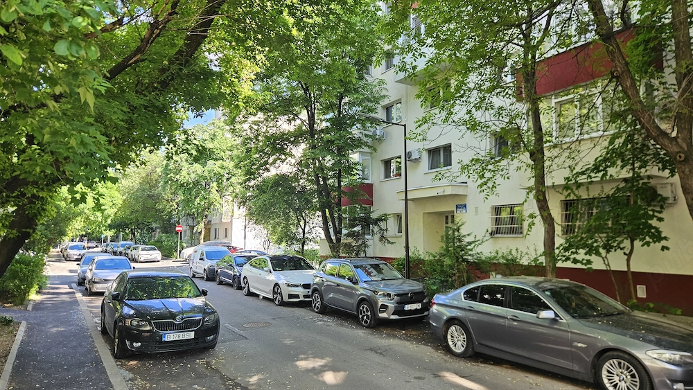 Proprietar. Vând apartament în București, sector 4. Zonă liniștită, bloc civilizat