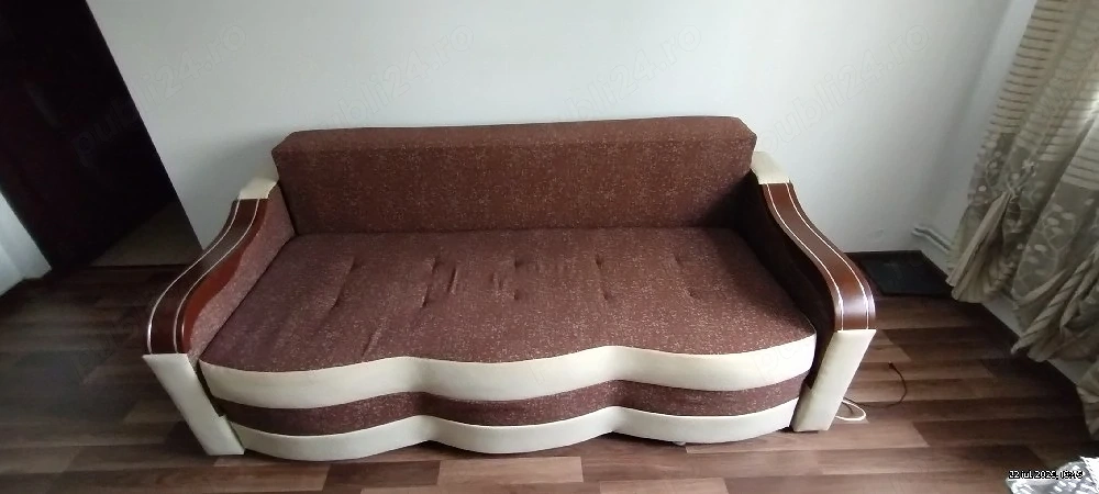 Vand canapea extensibila .Tip pat .
