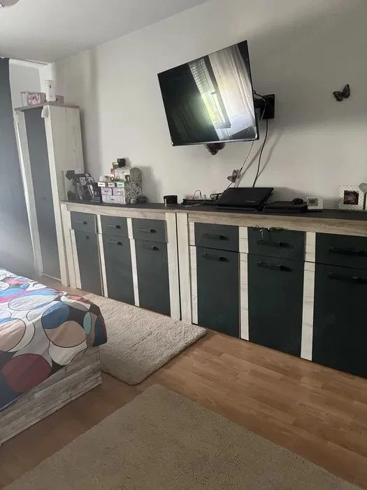 Apartament 3 camere decomandat | 74,58 mp utili | Zona 23 August – Târgu Jiu