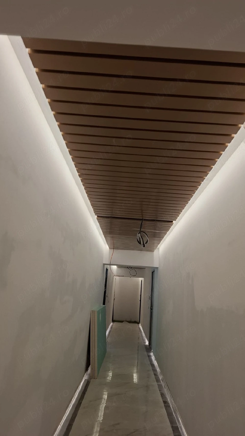 Căutăm băieți serioși și dornici de muncă pentru montaj riflaje decorative