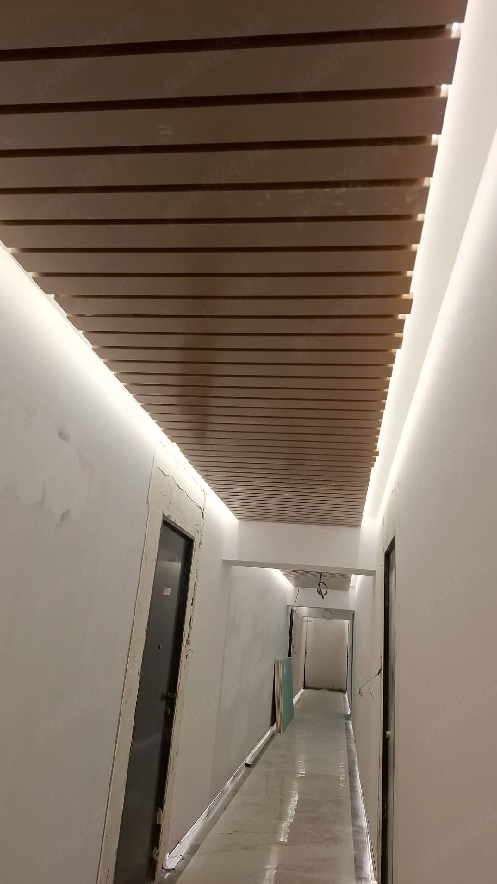 Căutăm băieți serioși și dornici de muncă pentru montaj riflaje decorative