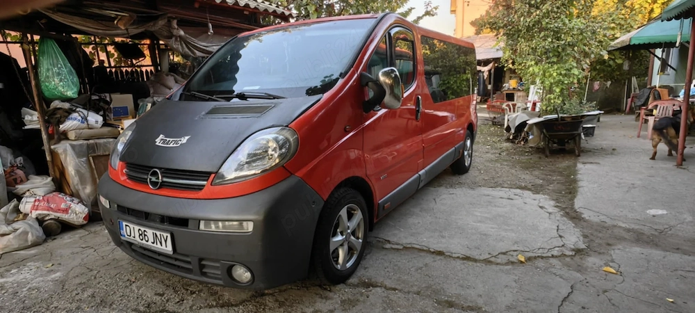 Opel Vivaro 1.9 cdti,2006 varianta lungă 