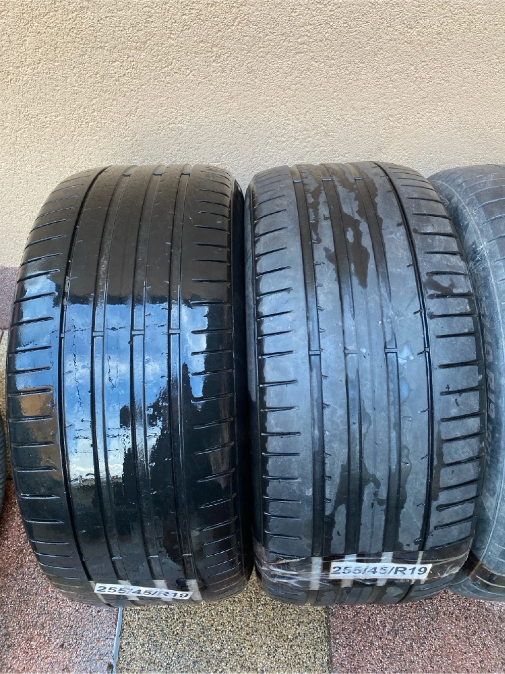 255 45 19 / 285 40 19 Pirelli