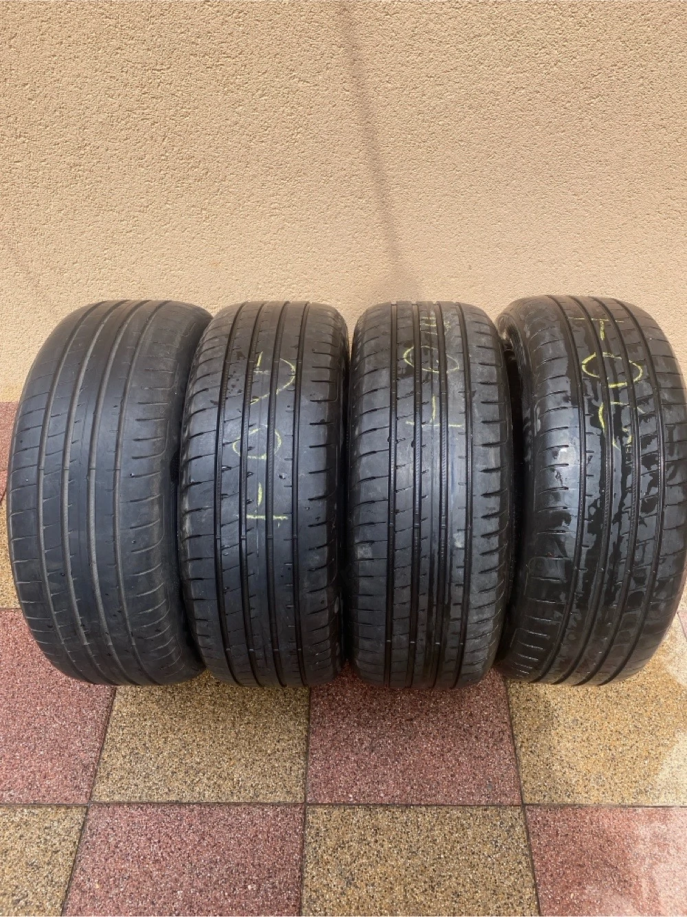 235 55 18 GoodYear