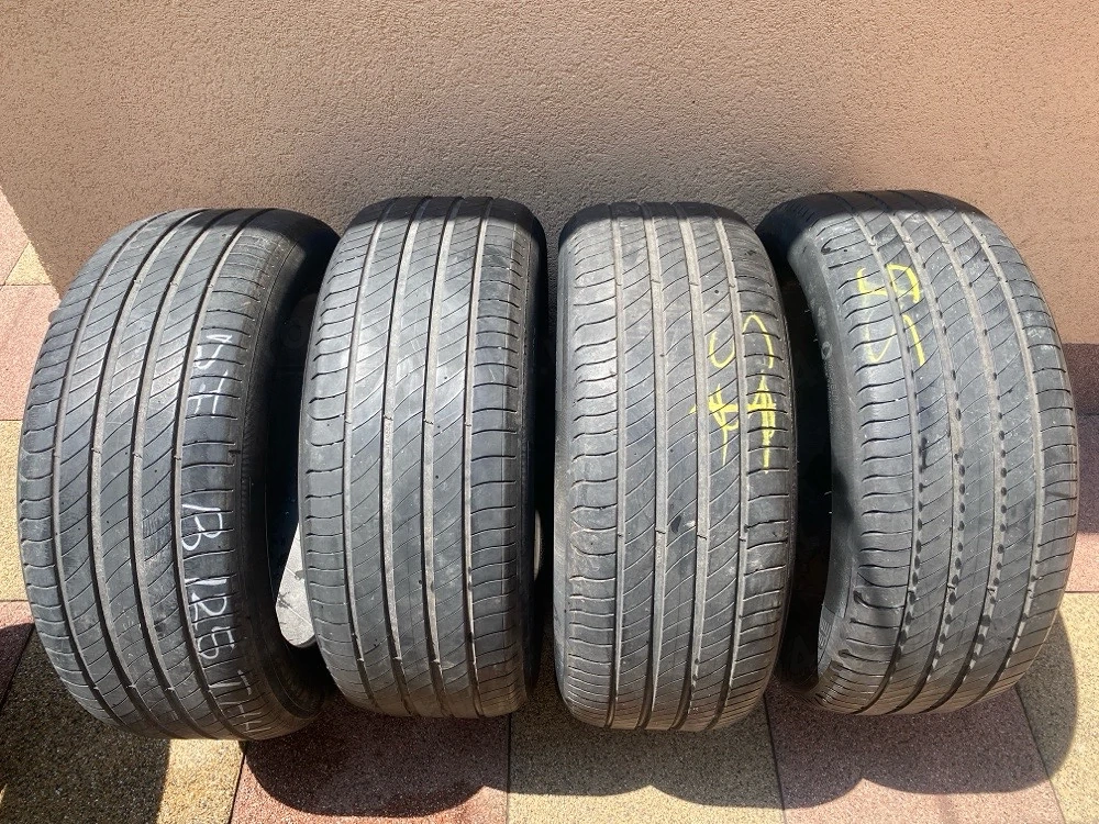 235 50 19 Michelin