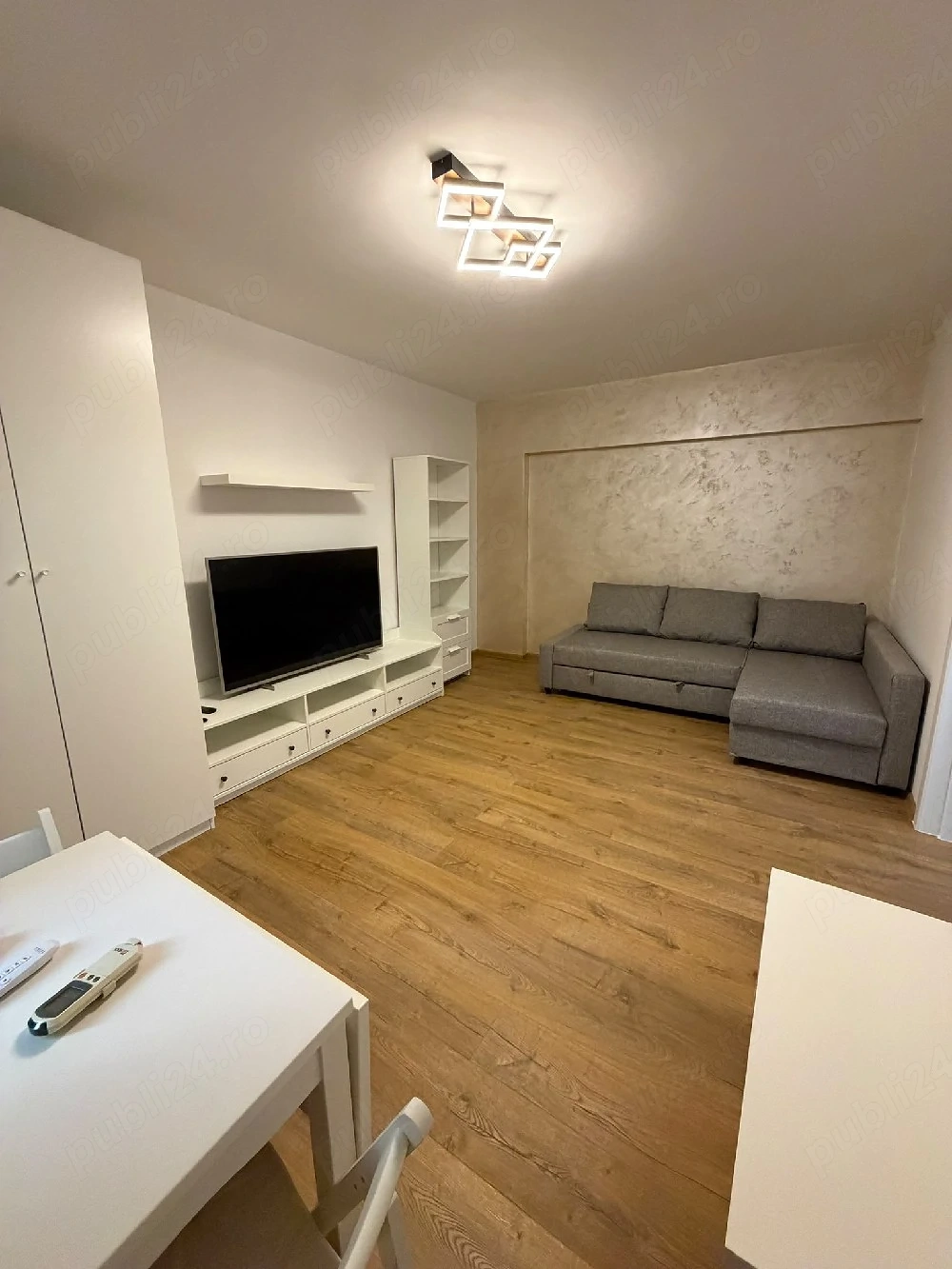 Garsonieră decomandată, București Sector 1   Bulevardul Nicolae Bălcescu (zona Cofetăria Capșa)