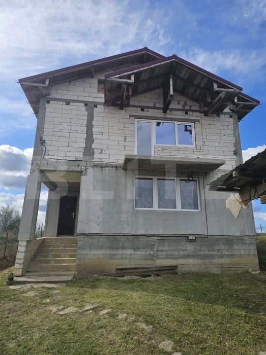 Casa la rosu/semifinisata, P+E, 139 mp utili, 523 mp teren, Bradesti
