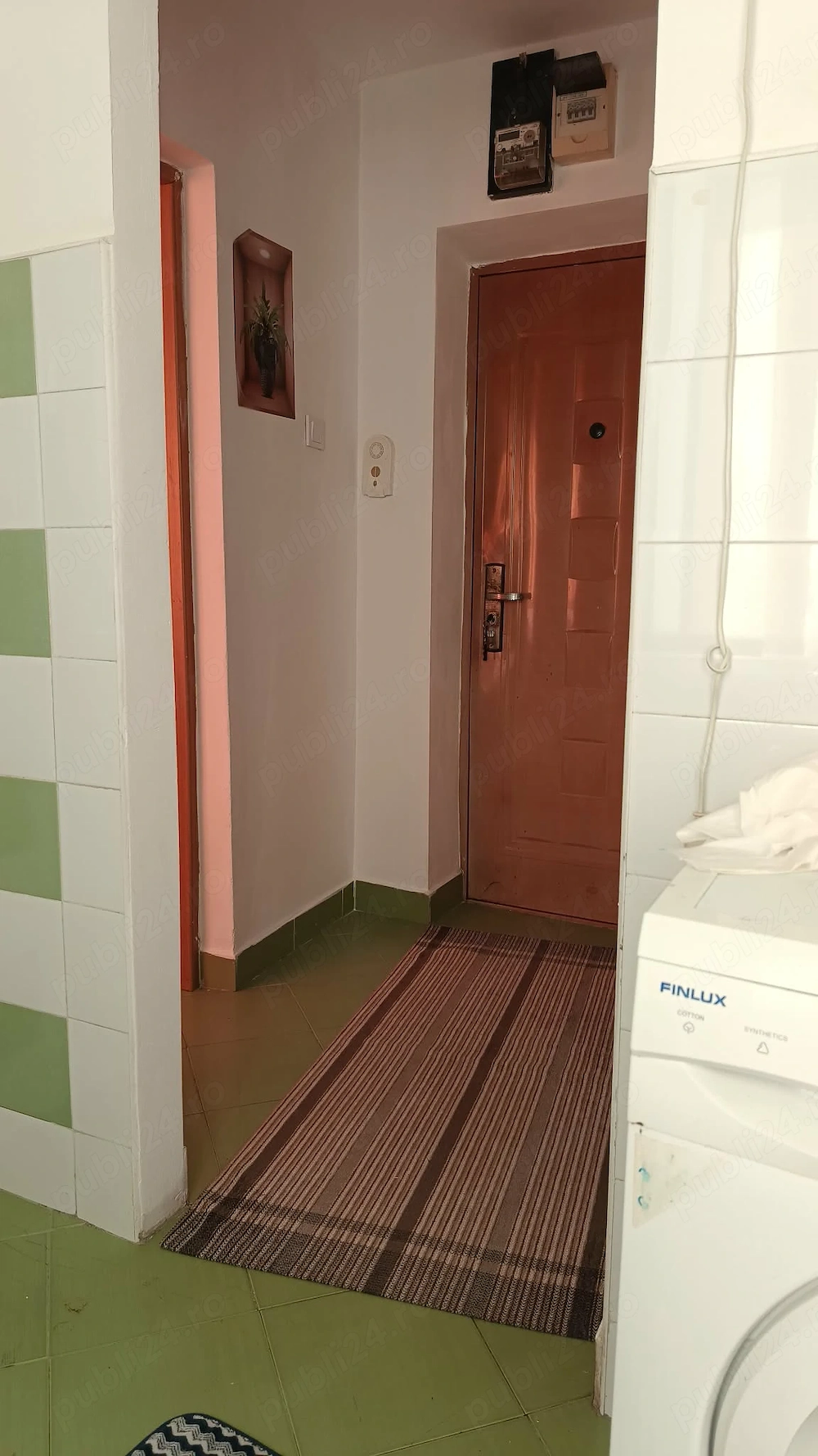 Închiriez garsonieră Deva, etaj 3.