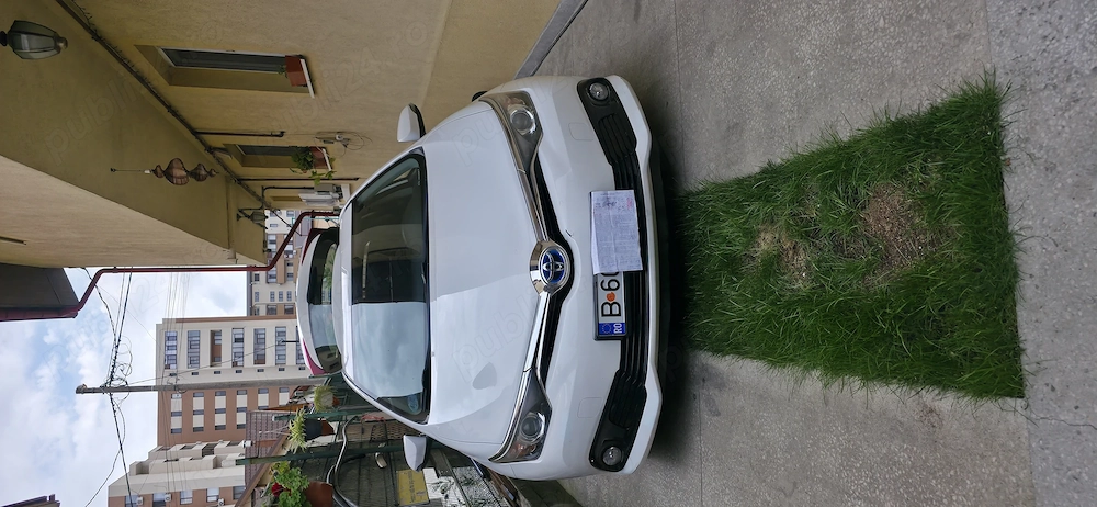 Vand Toyota Auris Hybrid