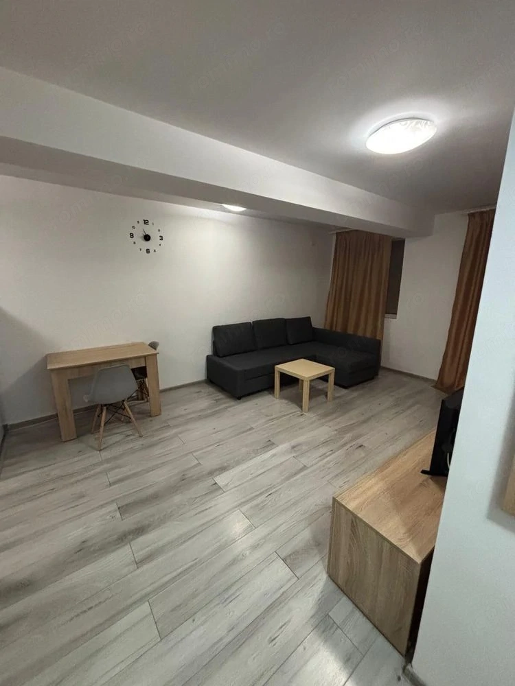 De Inchiriat Garsonieră, centrală proprie, acces rapid către Unirii