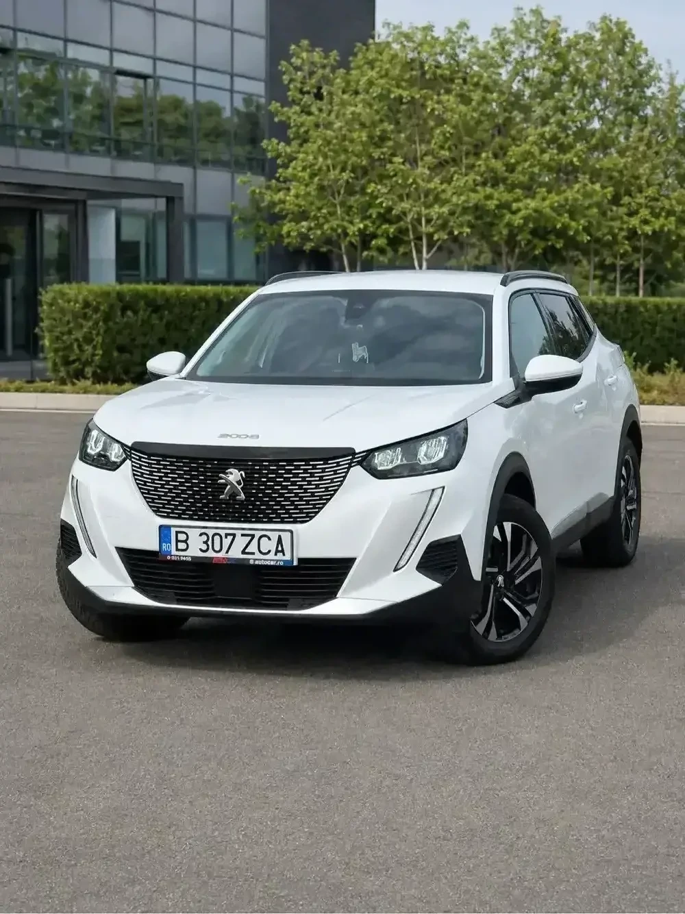 Peugeot 2008 Allure 1.2 PureTech 130 CP Automată | 2020