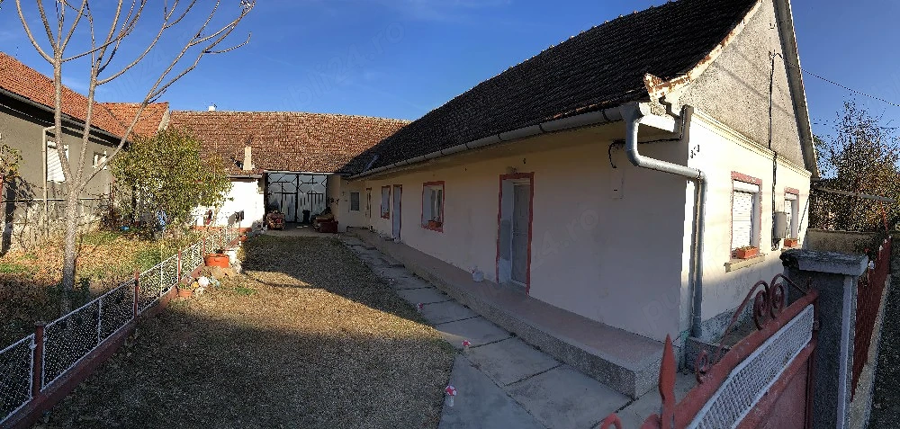 Vand Casa in Horia 