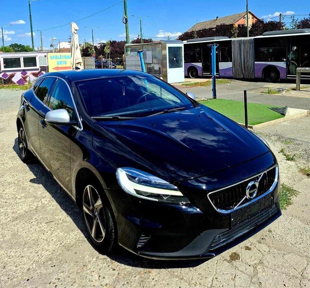 Volvo V40 2018 R Design Automat