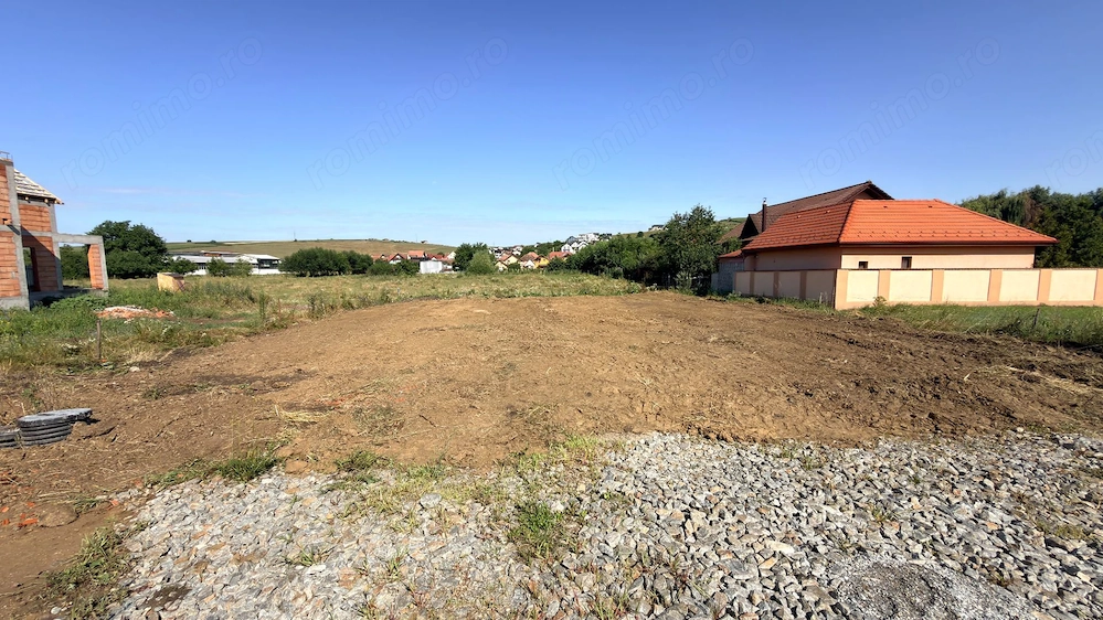 Teren intravilan 650mp cu PUZ+AC Sura Mare