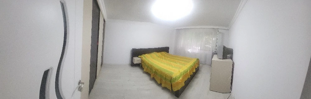 Inchiriez apartament