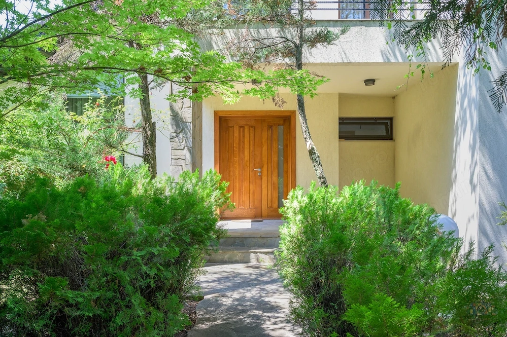 IANCU NICOLAE - COMPLEX TRAIAN, VILA 400 MP TOTAL, LOT 750 MP!