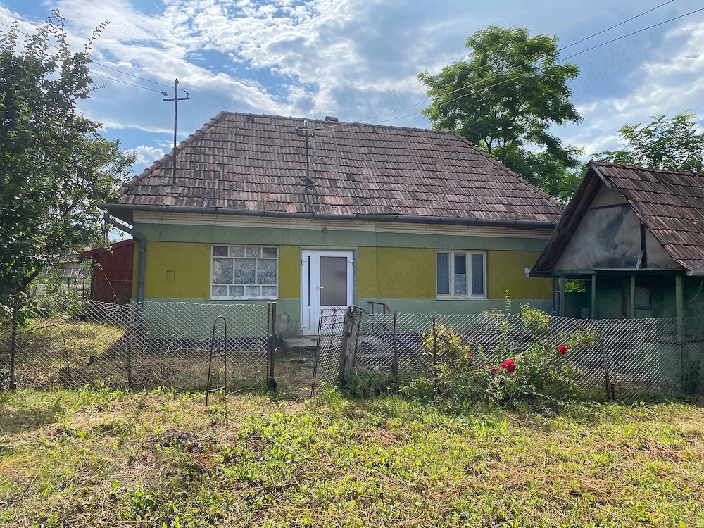 Casă de vânzare la țară