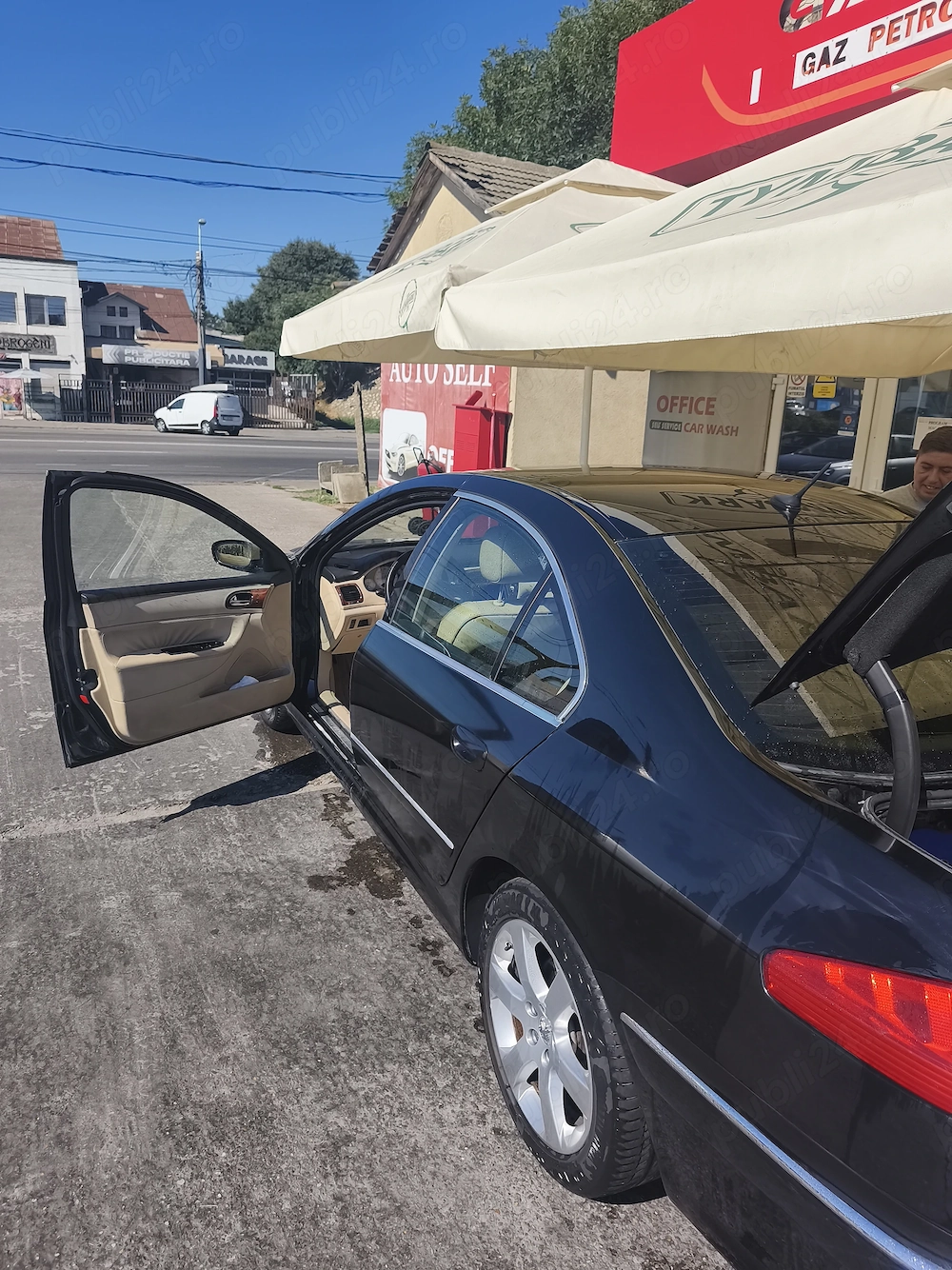 Vând Peugeot 607