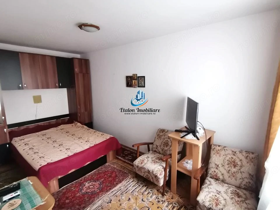 Apartament 3 camere semidecomandat, etaj 1, Piata Darmanesti