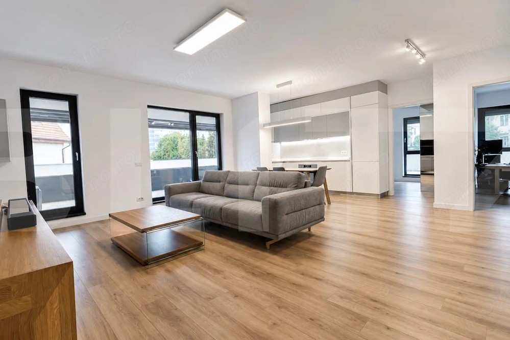 Apartament 3 camere, ISHO