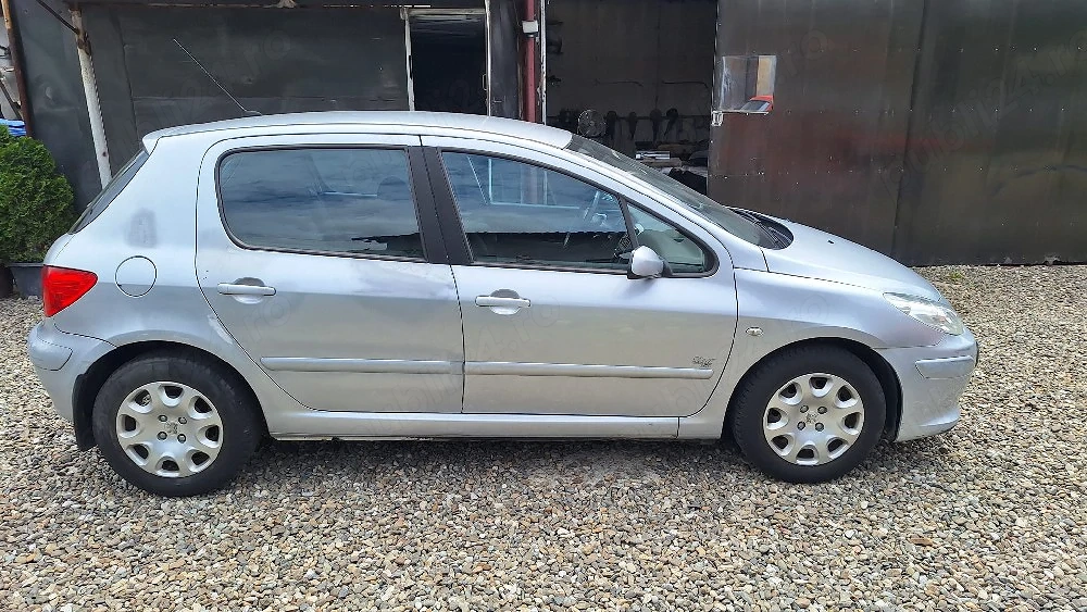 peugeot 307 1,6 i.  80000 km